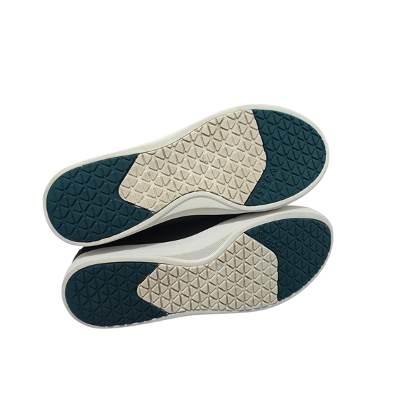 Vessi Men's Chelsea Sneaker Asphalt Waterproof Black On Off White 2 / Size M10 - Picture 6 of 15